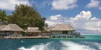 bora-bora-hotel-pier