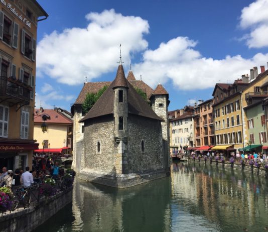 Annecy ไข่มุกของเทือกเขาแอลป์น่ารักพลาดไม่ได้