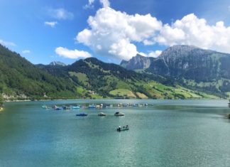 หายเหนื่อยเมื่อได้เห็นวิวนี้ ทะเลสาบ Wägitalersee