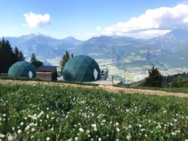 Glamping แบบเหนือฟ้าที่ Whitepod