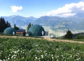 Glamping แบบเหนือฟ้าที่ Whitepod