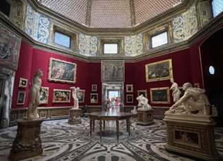 สำลักงานศิลป์ที่ Florence