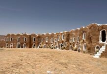 จัดเต็มรีวิวประเทศ Ͳυηιѕια