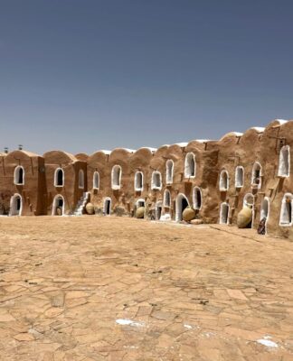 จัดเต็มรีวิวประเทศ Ͳυηιѕια