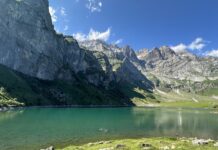 เดินเขาไปว่ายน้ำที่ Oberblegisee ทะเลสาบน้อยบนยอดเขาสูง 1400 เมตร
