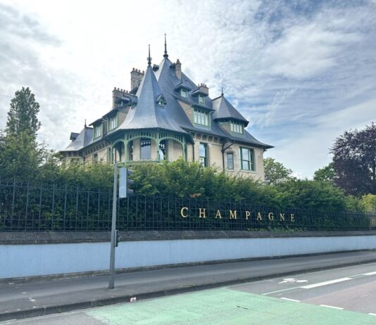 Cheers to Champagne! ชิมรสชาติของดวงดาวที่ฝรั่งเศส