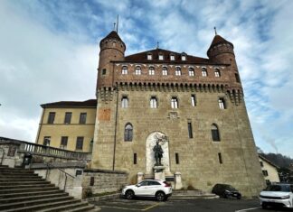 เอ็กซ์คลูซีฟทัวร์ที่ Château Saint-Maire ปราสาทโบราณที่กลายเป็นที่ทำการรัฐสุดไฮเทค